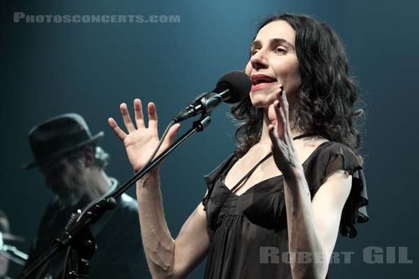 PJ HARVEY - JOHN PARISH - 2009-05-17 - PARIS - Le Bataclan - 